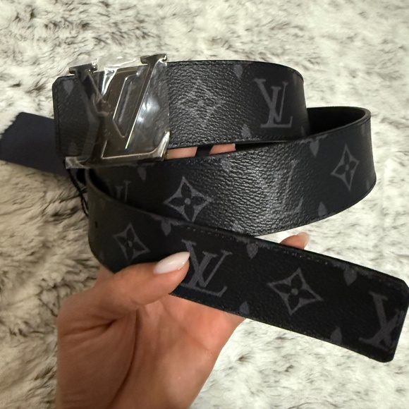 LV Initiales 40MM Reversible - Picture 1 of 7